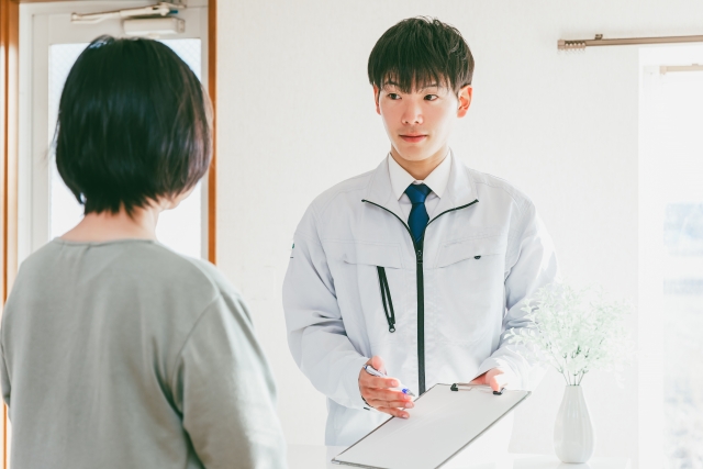 伊丹市のリフォーム詐欺の事例、詐欺の典型や事例をご紹介。優良なリフォーム業者の選び方をご紹介